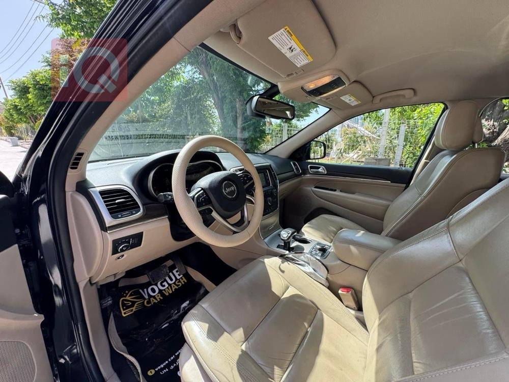 جیپ گراند شیرۆکی